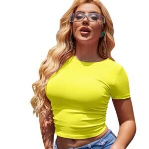 NEW OQQ Women's Short Sleeve Crew Neck, Ruched Fitted Crop Top, Yellow Medium